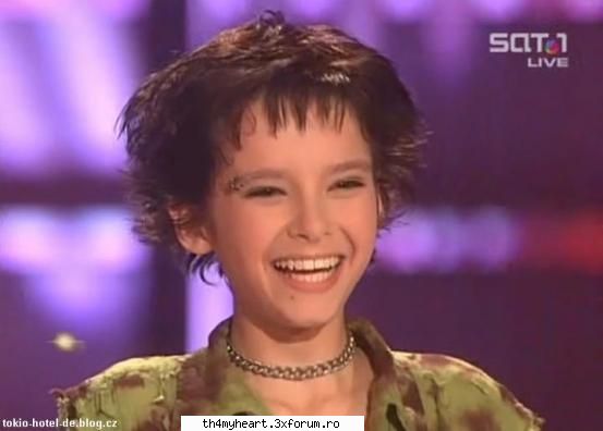 photo cu Bill de knd era mai mucutz! - oana - ^*Bill Kaulitz*^(vocals, geb. 01,09,1989)