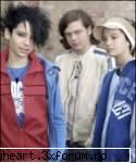 photo cu Bill de knd era mai mucutz! - cre k mai am una.......ce - ^*Bill Kaulitz*^(vocals, geb. 01,09,1989)