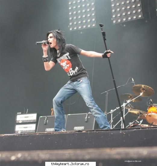 :wink2: poze cu tokio hotel pe scena!