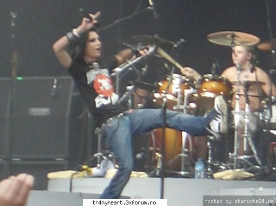 poze cu TOKIO HOTEL pe scena! - dory - -=* Photo^gallery*=-