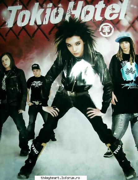 poze funny cu Bill! - si aici mi s pare caraghios - ^*Bill Kaulitz*^(vocals, geb. 01,09,1989)
