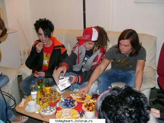 poze haioase cu tokio hotel - dory - -=* Photo^gallery*=-